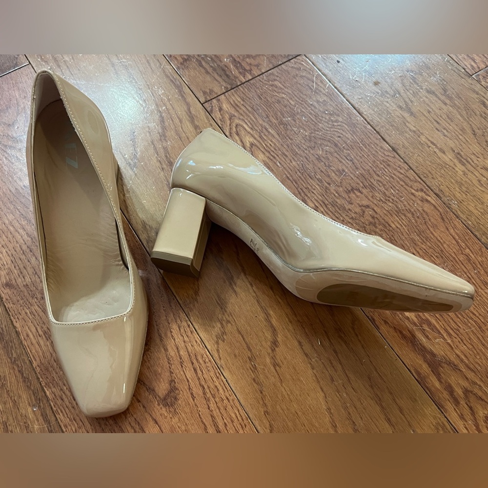 Inez Frida Tan Patent Block Heel Pumps NWOT NWOB - Picture 9 of 15